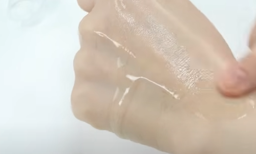 겨울철 피부 보습 완벽 가이드 & 촉촉하고 건강한 피부로 겨울나기! (feat. 건조한 피부 관리, 보습 제품 추천, 꿀팁)