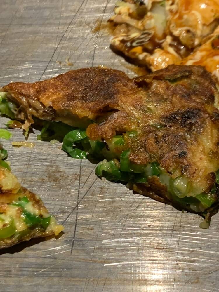 잘 구워진 니기야키 조각