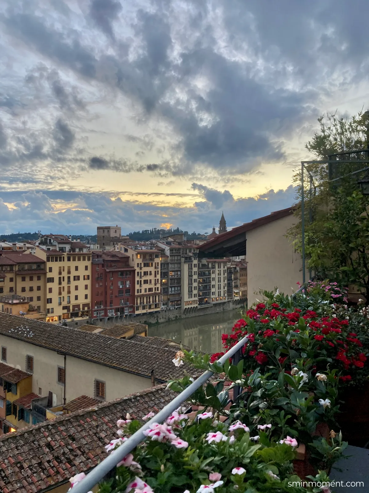 피렌체-오스테리아델레트레판케-노을지는하늘-베키오다리-아름다워