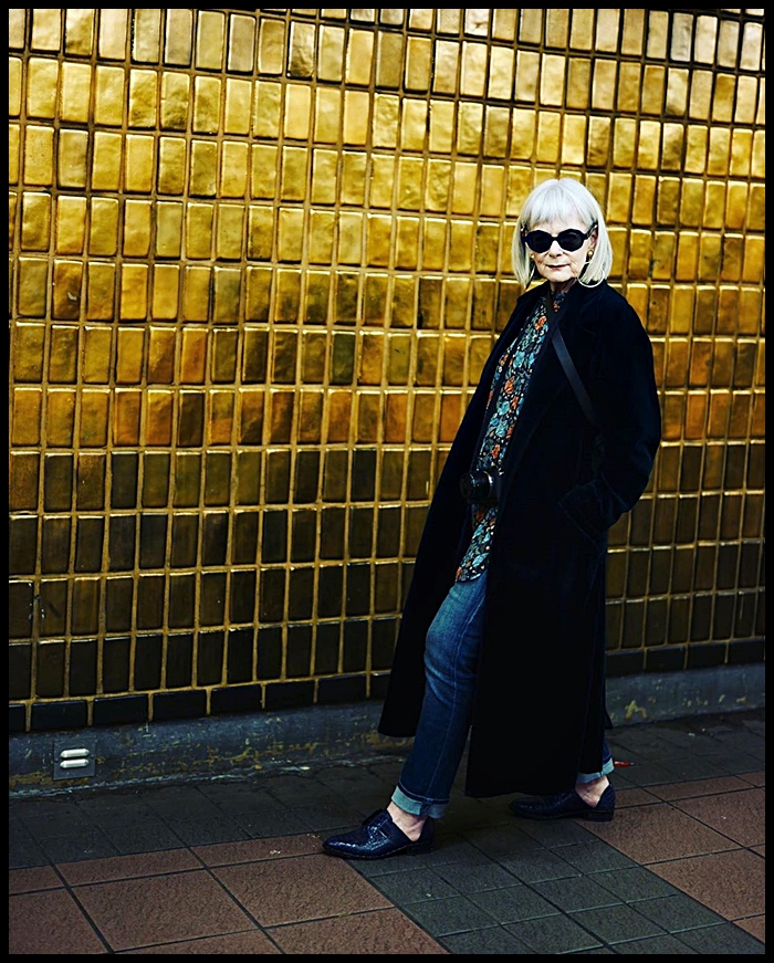 우연의 아이콘? 우연하게 패션모델이 된 66세 교수님 린 슬레이터