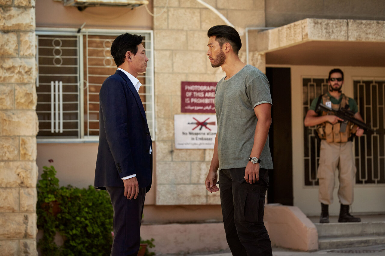 황정민-현빈-조우