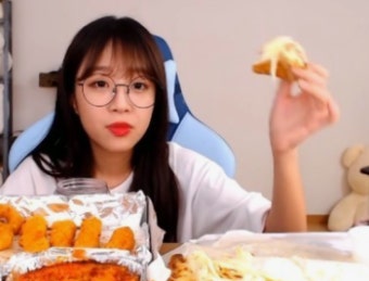 쯔양 식비, 쯔양 먹방, 쯔양 수익, 쯔양 건강, 먹방 유튜버 식비, 쯔양 배달앱, 먹방 기부