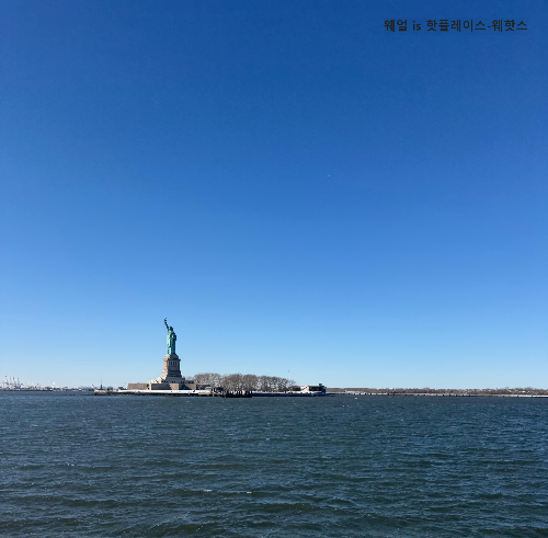 페리에서 본 자유의여신상