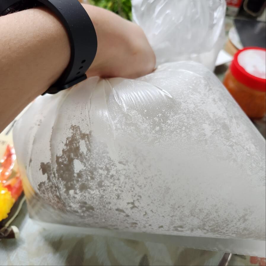 치킨 튀김옷 튀김옷 만들기 튀김옷 얇은 치킨 굴&amp;#44; 튀긴것(튀김옷) 영양성분 닭고기&amp;#44; 가슴(껍질 제거)&amp;#44; 튀긴것(튀김옷) 영양성분 닭고기&amp;#44; 날개&amp;#44; 튀긴것(튀김옷) 영양성분 닭고기&amp;#44; 다리&amp;#44; 튀긴것(튀김옷) 영양성분 닭고기&amp;#44; 목&amp;#44; 튀긴것(튀김옷) 영양성분 닭고기&amp;#44; 살코기&amp;#44; 튀긴것(튀김옷) 영양성분 민어&amp;#44; 튀긴것(튀김옷) 영양성분 튀김옷 만드는 방법 튀김옷 없는 치킨 후라이드 치킨 튀김옷 생선 튀김옷 탕수육 튀김옷 돈까스 튀김옷 튀김옷이 벗겨지는 이유 튀김옷 바삭하게 튀김옷이 얇고 바삭한 새우튀김!! 튀김옷에 눅눅해지지 않는 구운닭 로제치킨!! 바삭한 튀김옷 만들기 치킨 튀김옷 만들기 튀김옷 영어로