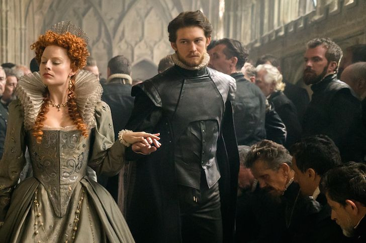 더 페이버릿에서의 조 알윈 등장 스틸컷