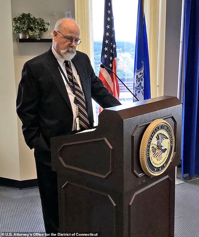 폭풍 전야...미 워터게이트 보다 더 큰 핵폭탄 터진다 VIDEO:Trump raises John Durham stakes: 'I hear there's a lot coming.'