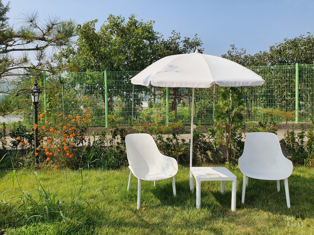 제부도 한옥 카페 물레 테이블