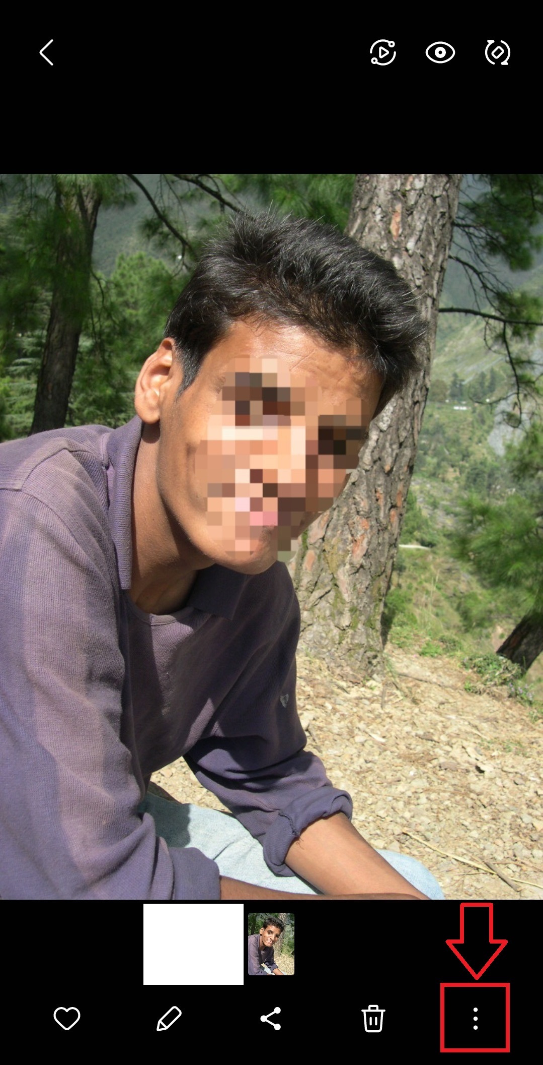 갤럭시 스마트폰에서 인물 사진 배경을 흐리게 만드는 방법의 1번째 순서를 설명하는 이미지입니다.