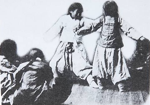 태껸의 놀이성과 공동체 정신