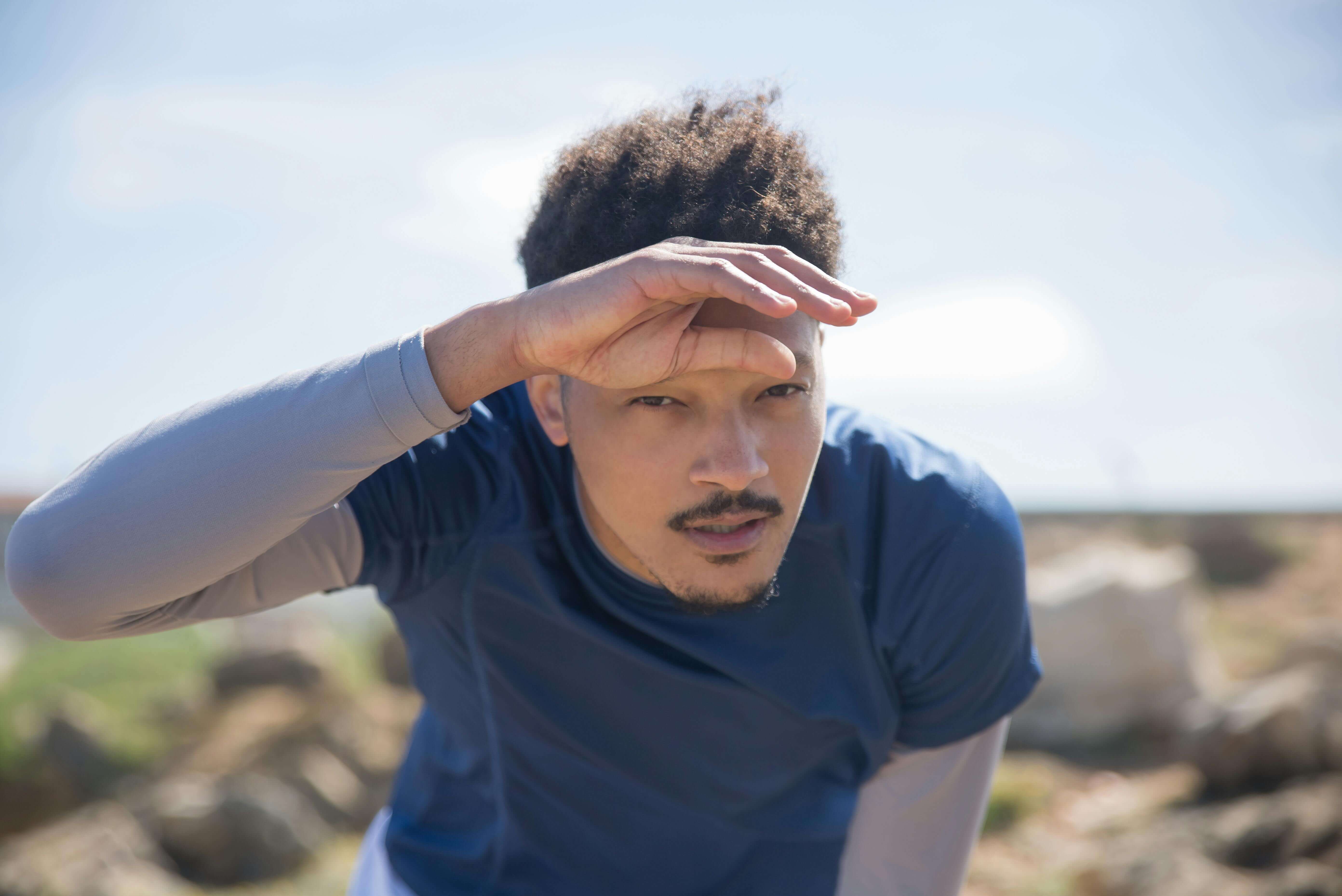 어지럽고 속이 울렁? 더위 먹었을 때 증상일 수 있습니다