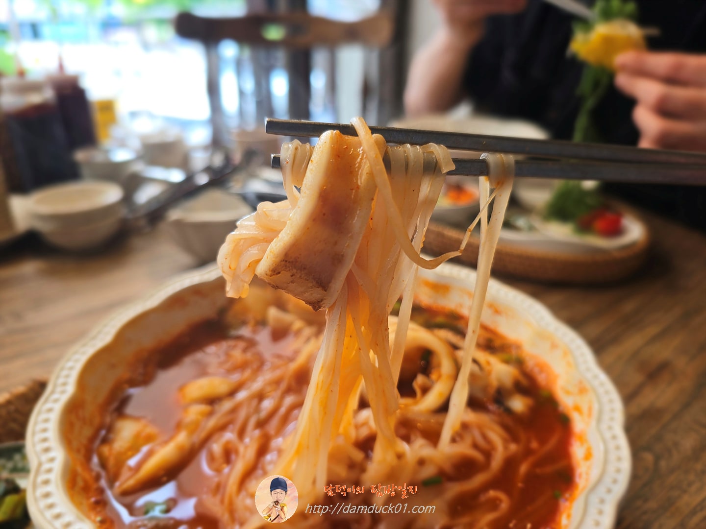 매운 통오징어 쌀국수