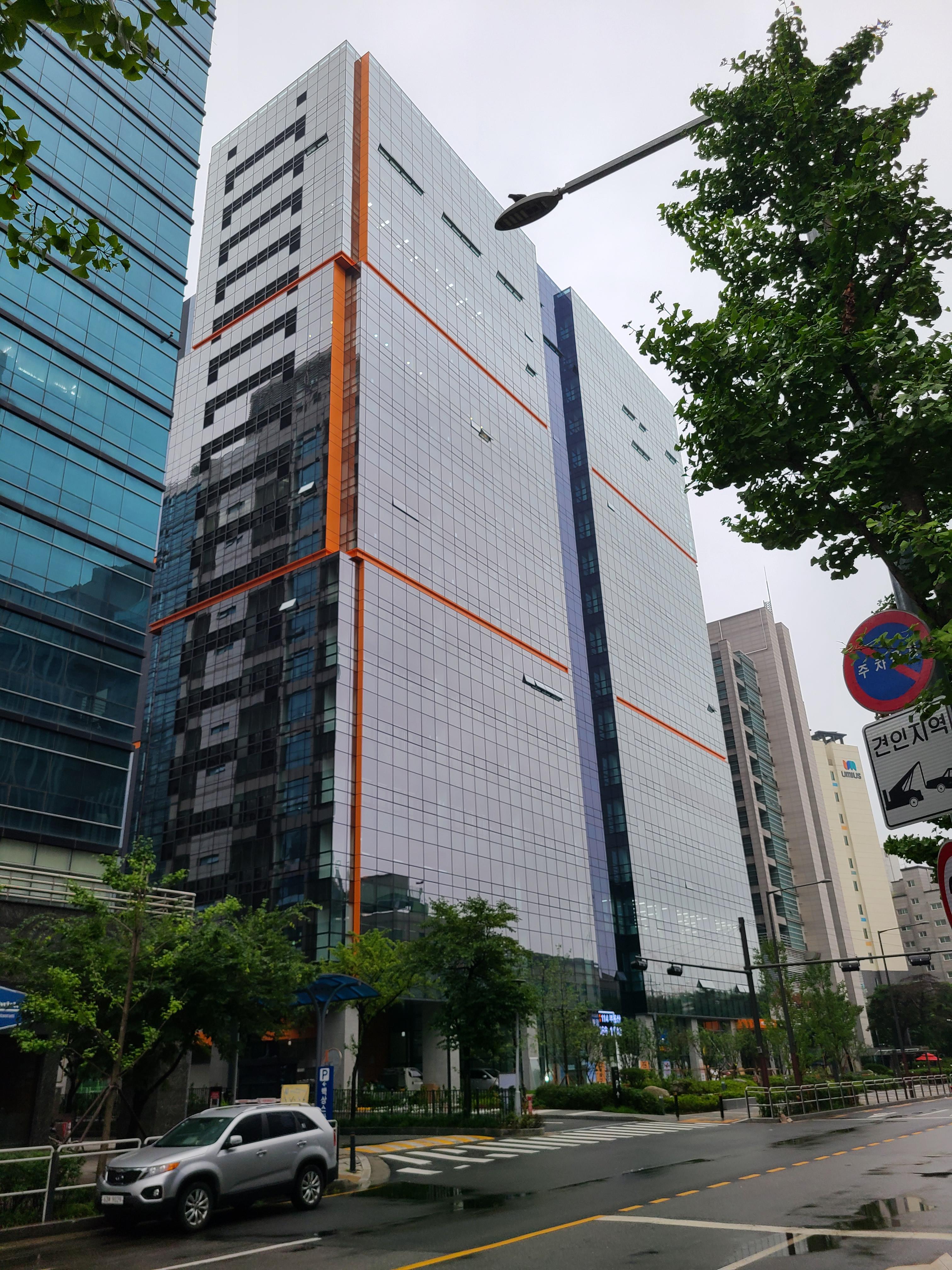 가산모비우스타워 외관 및 주변환경1