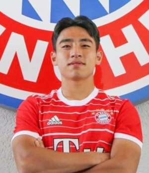 북중미 월드컵 3차 예선 미드필더 라인업 - 이현주