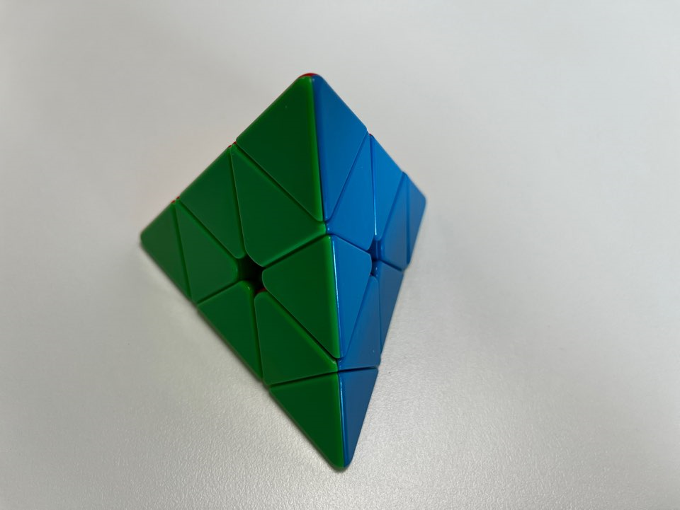 피라밍크스 큐브