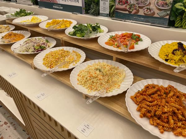 동탄 샤브올데이 목동점 샐러드바 - 다양한 재료와 맛