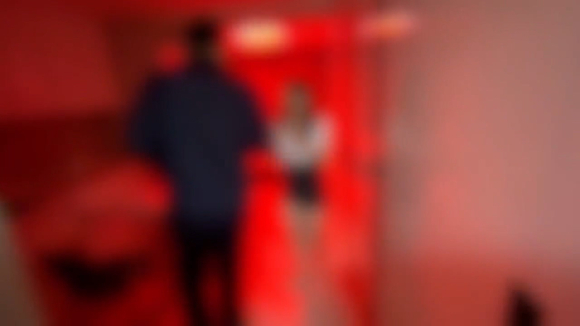 성매매 업소에서 일하던 여성이 경찰 단속을 받던 중 창문으로 뛰어내려 부상을 입는 일이 발생했다. 본 기사와 무관한 이미지. [사진=뉴시스]