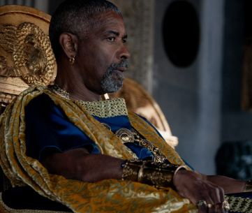 알트태그-마킈리누스 역의 덴젤 워싱턴