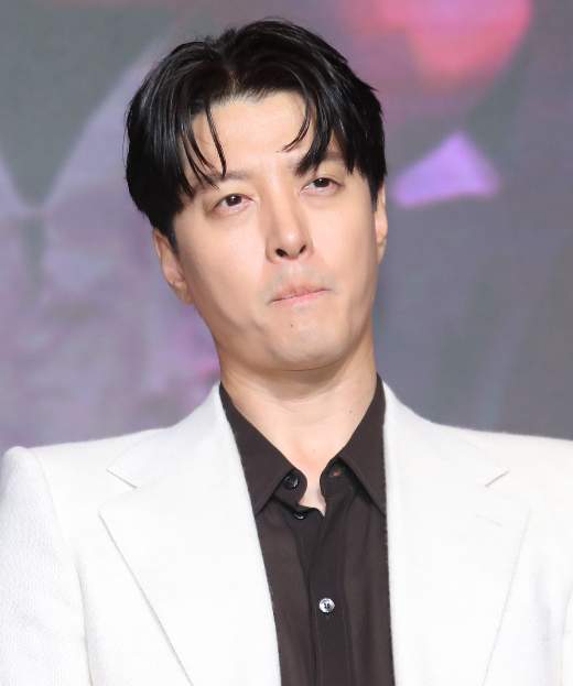 이동건