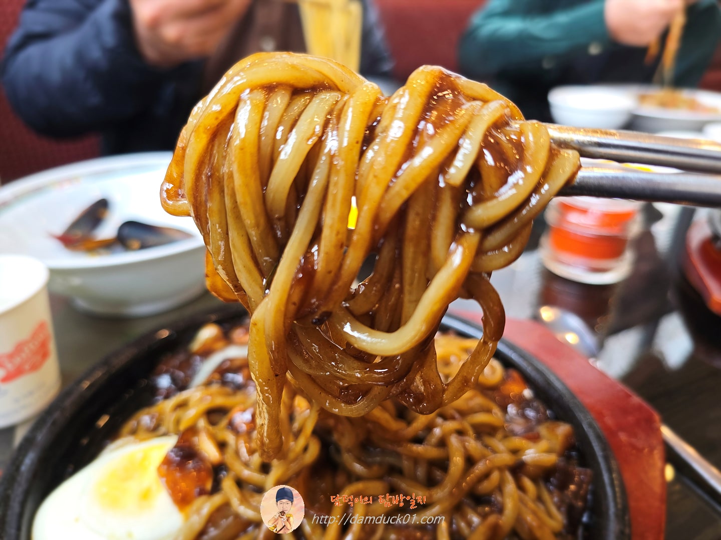 철판해물짜장
