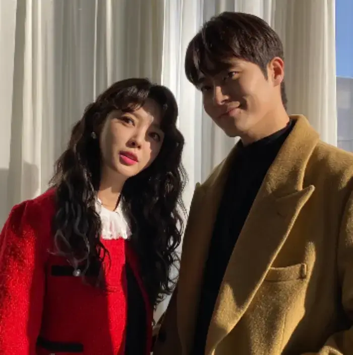 배우-엄현경-사진