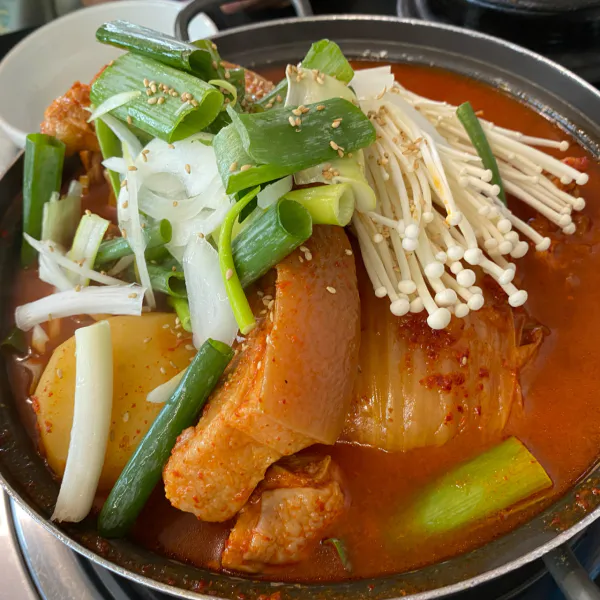 고수의 부엌 김치삼합 가마솥의 누룽지