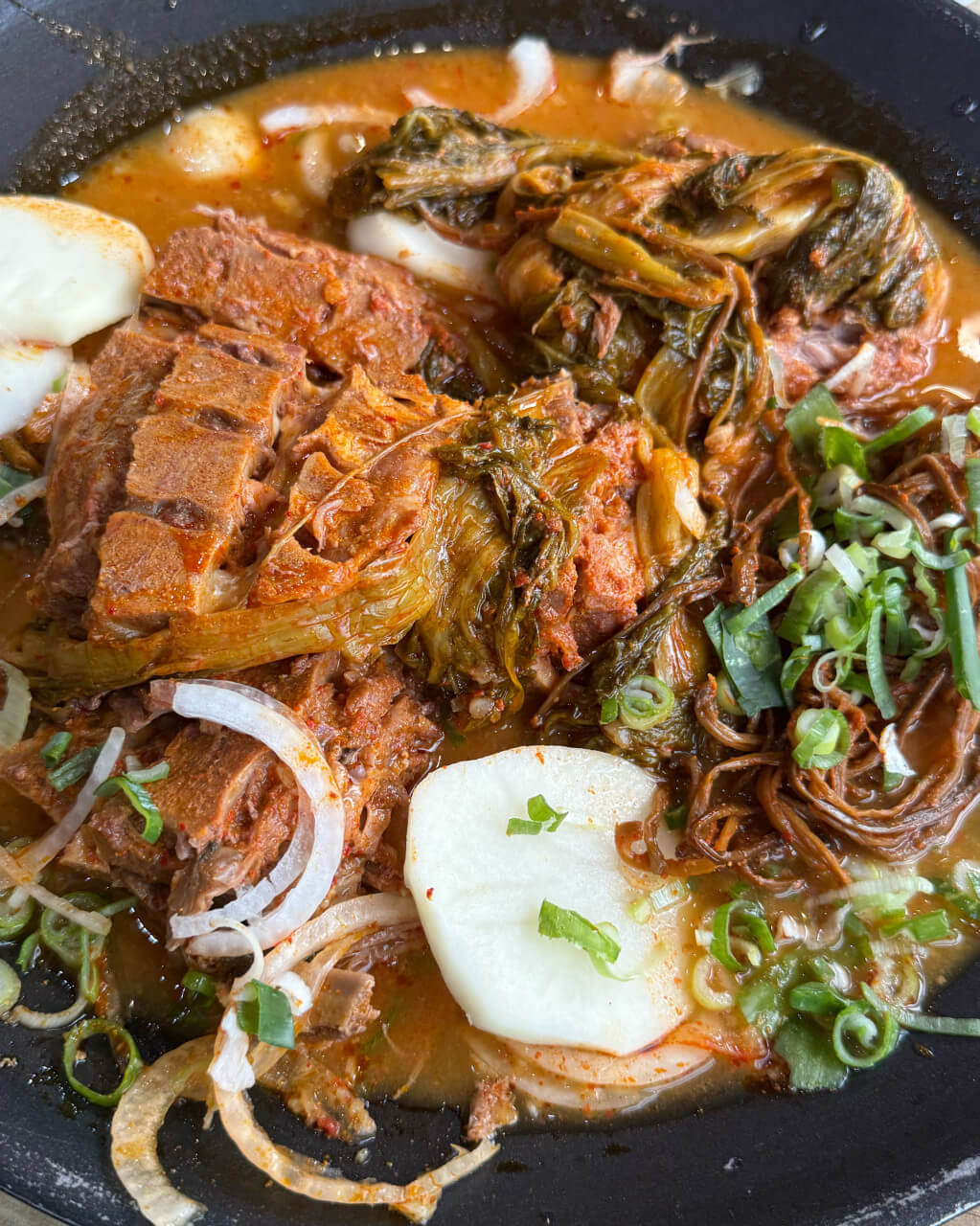 생생정보 2316회 고수의 부엌 부산 기장 고구마순 감자탕 맛집 진팔팔감자탕본점