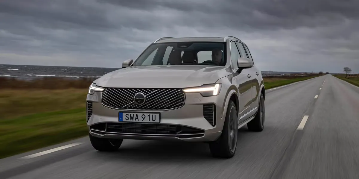 볼보 XC90 이미지