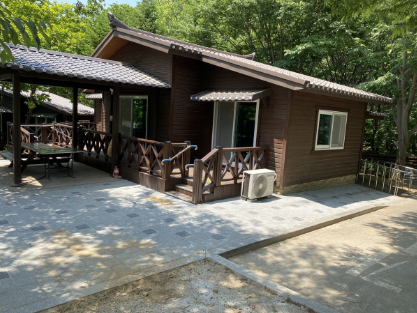 용인 자연휴양림 예약 캠핑장 카라반 계곡 짚라인 야영데크 몽골 핀란드