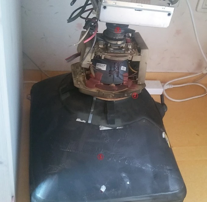 삼성_CRT_모니터_분해_시_내부_모습_설명