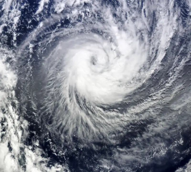 7호-태풍-란-뜻-발생원리-원리를-알아볼-수-있는-사진