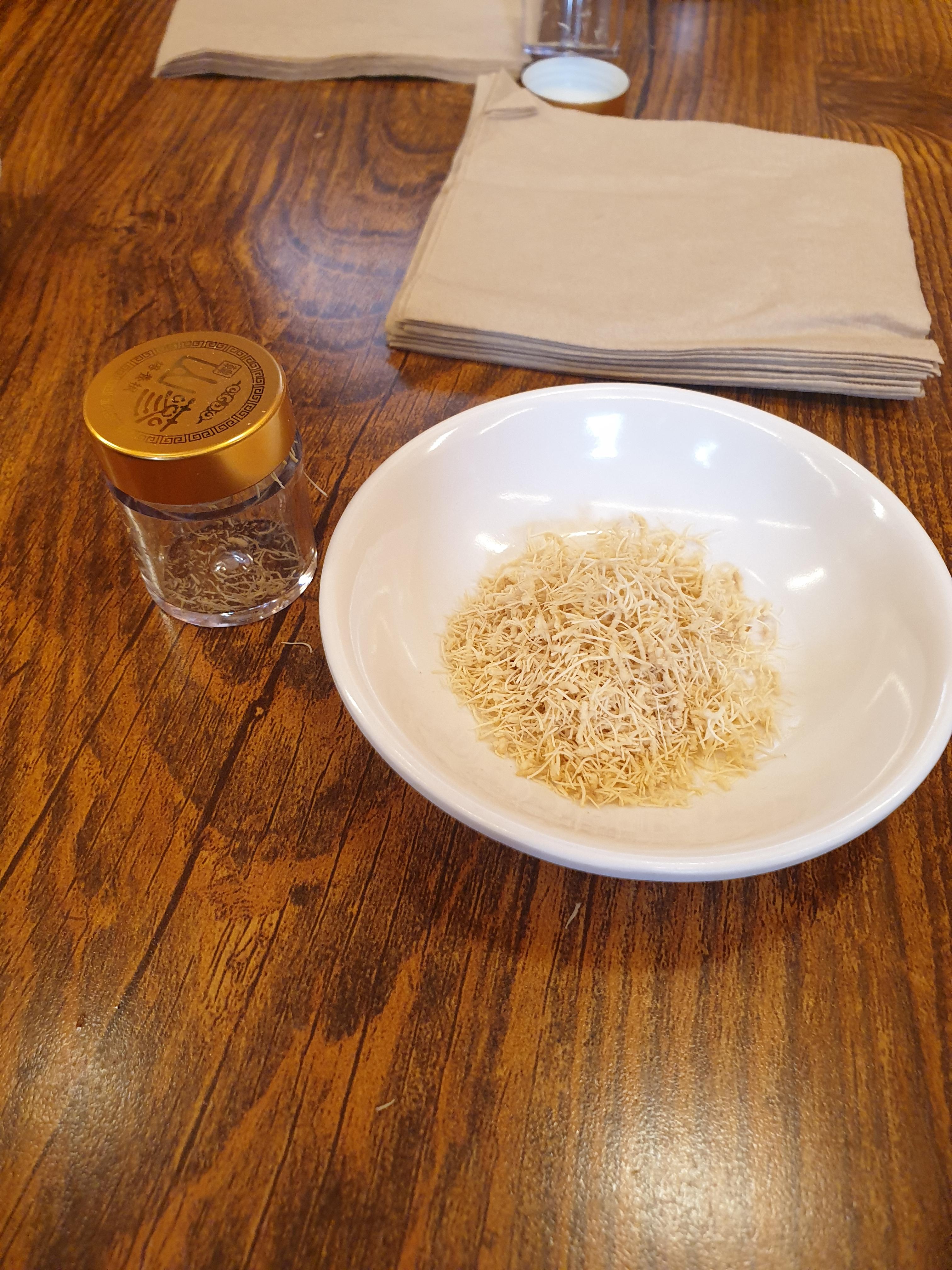 삼계탕에 추가 주문한 산삼가루