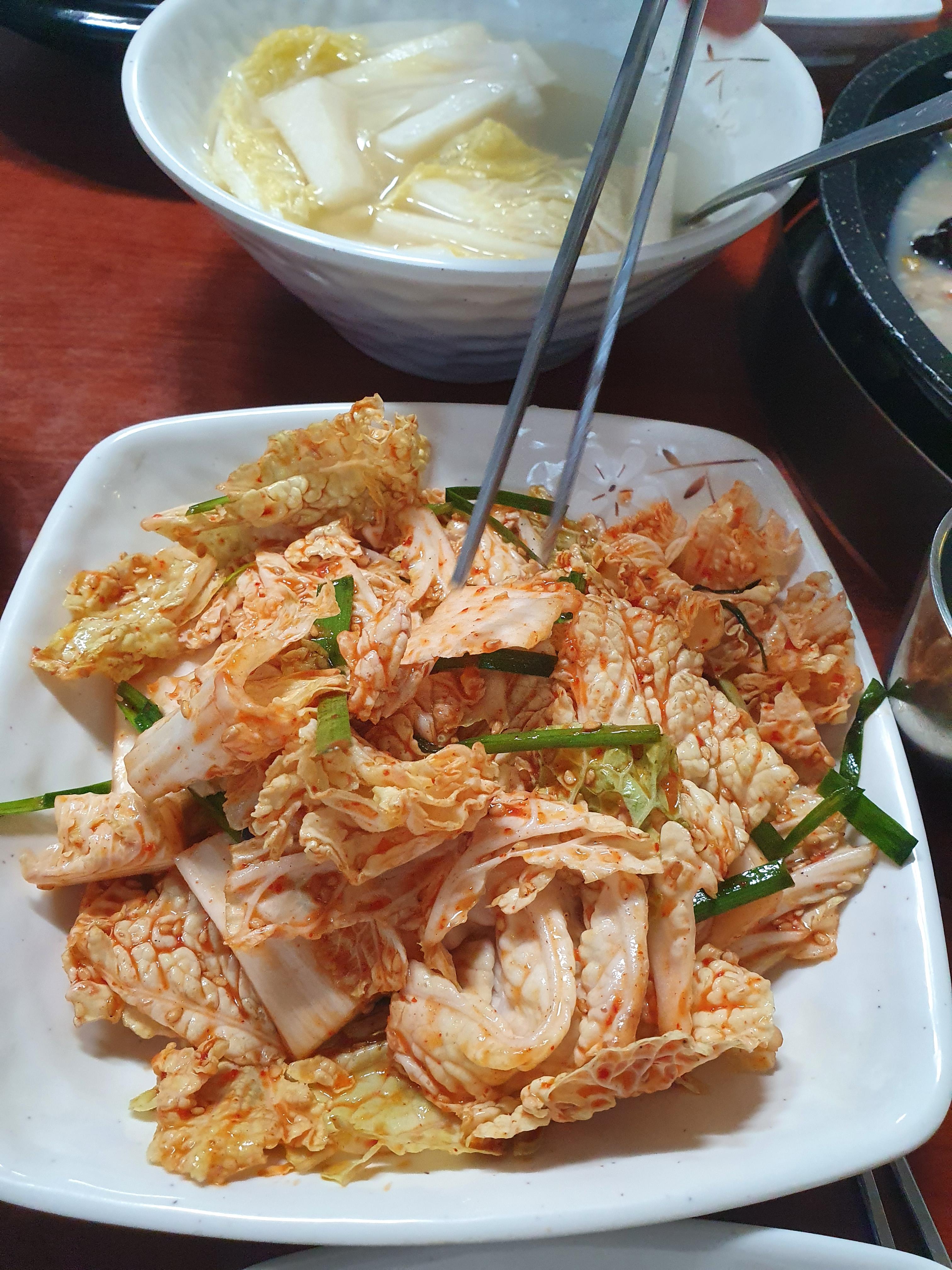 성환 장수촌 오리 누룽지백숙 반찬 배추 겉절이