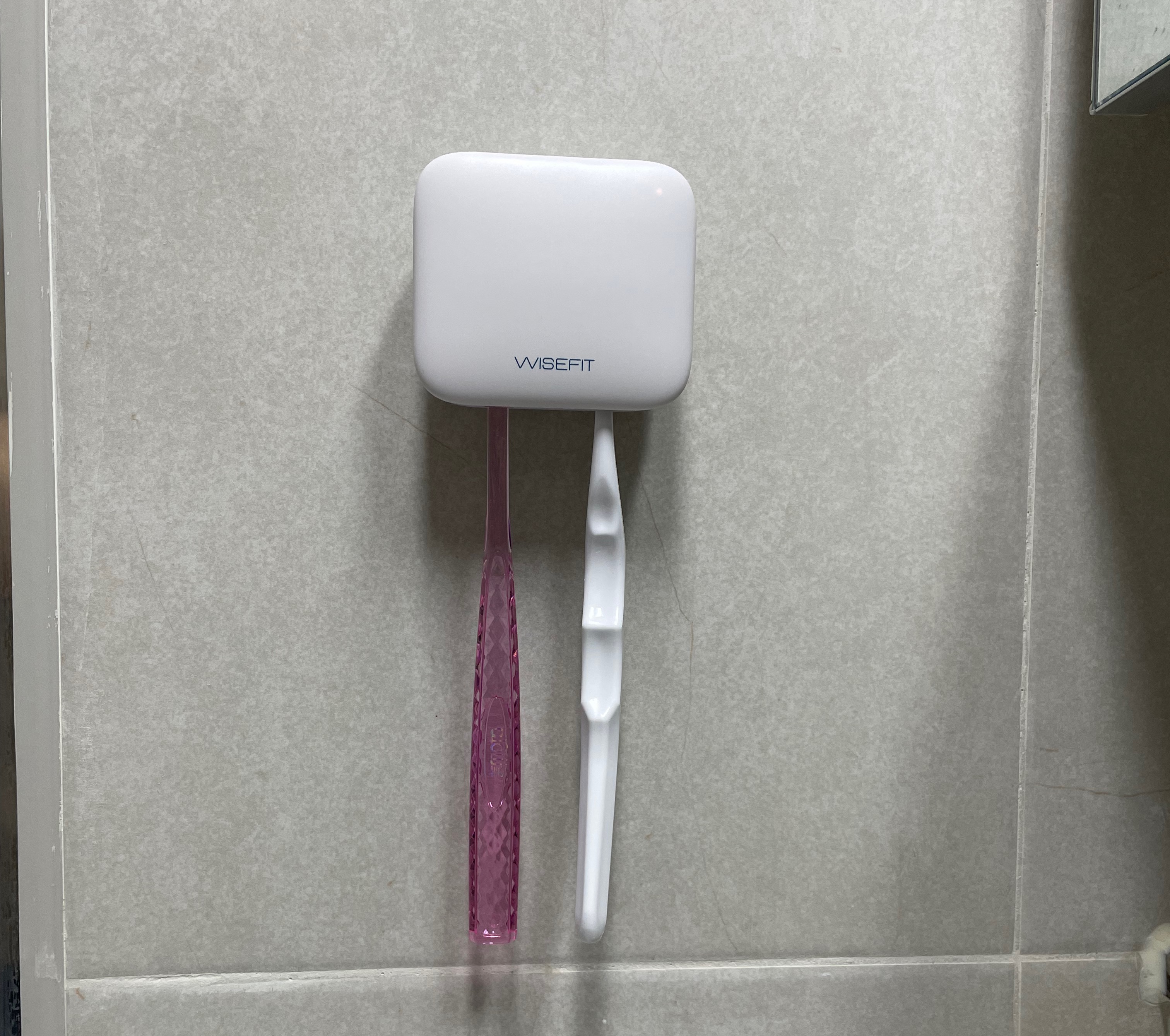 UVC-LED 와이즈 핏 칫솔 살균기 설치 모습