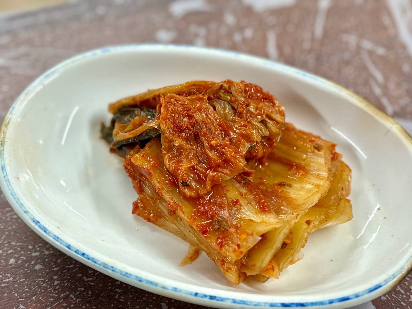 사장님이 내어주신 신김치