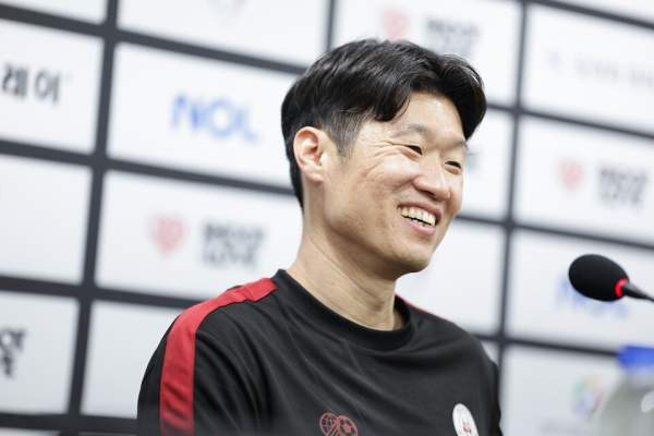 레전드 매치 라인업 공개: OGFC vs 수원삼성 박지성·긱스 vs 염기훈·이관우, 현실이 된 '공책 스쿼드' 총출동