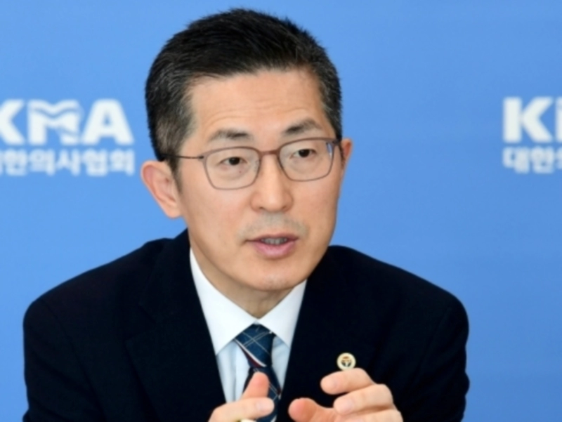 이필수 대한의사협회장 사퇴 이유 배경