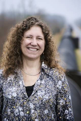 흑구의 잠재력, 가브리엘라 곤잘레스 중력파 연구