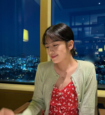 안유진