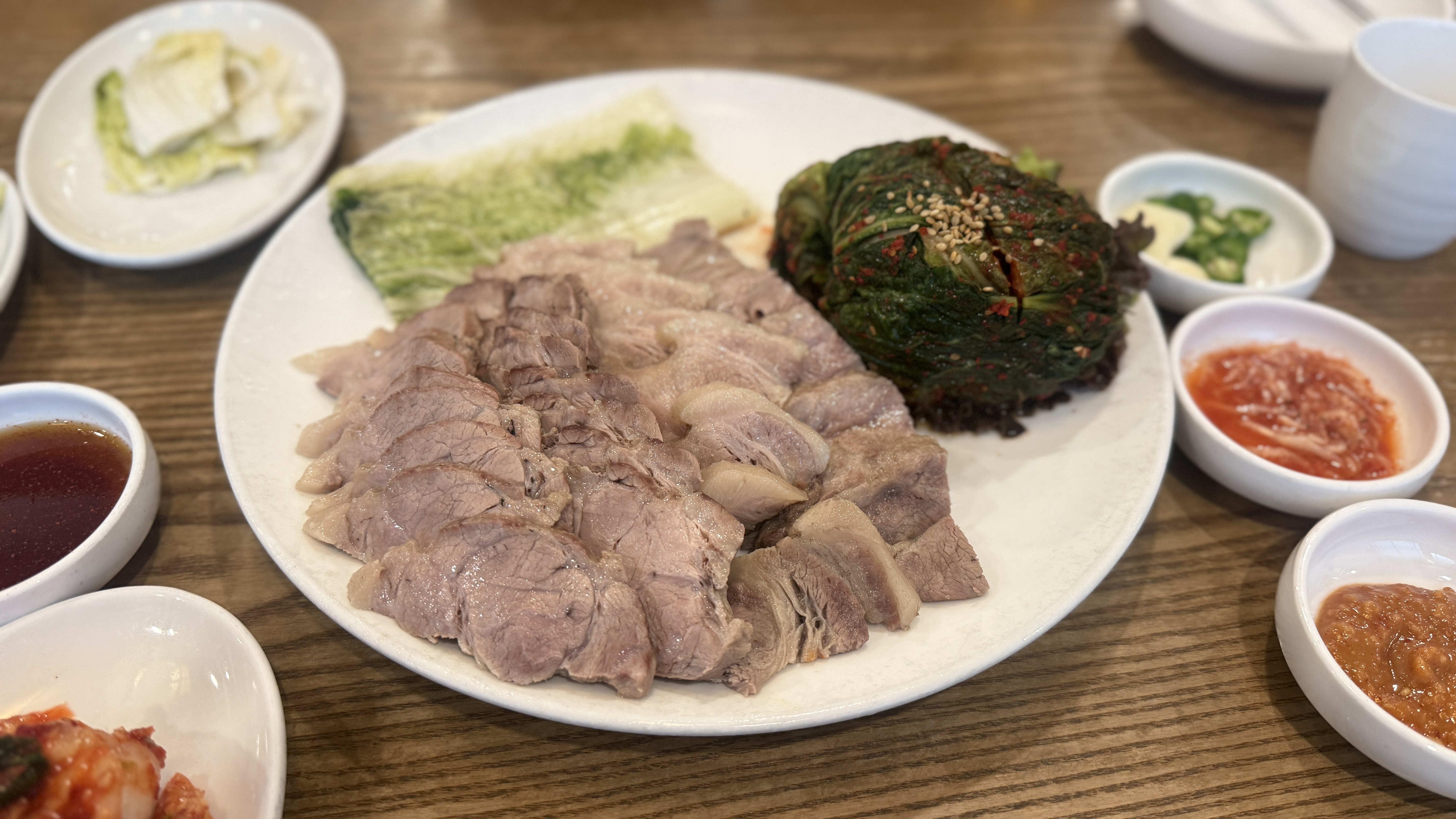 칼국수·만두·보쌈까지! 한 상 가득한 미쉐린 맛집
