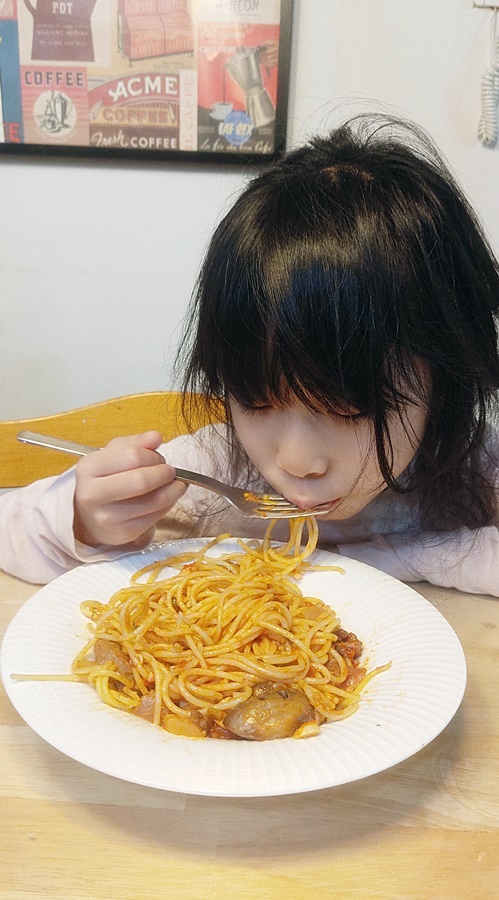 오자마자 먹기바쁜 쿠앙이