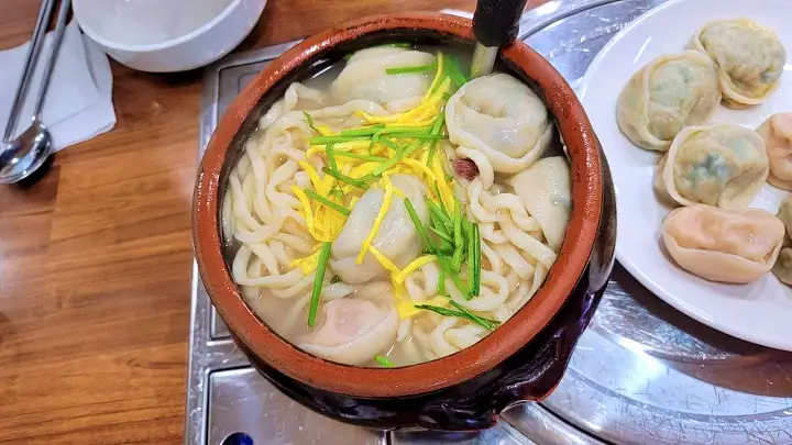 이 맛에 살지 애호박만둣국 손만두 호박만두 포천 맛집 추천