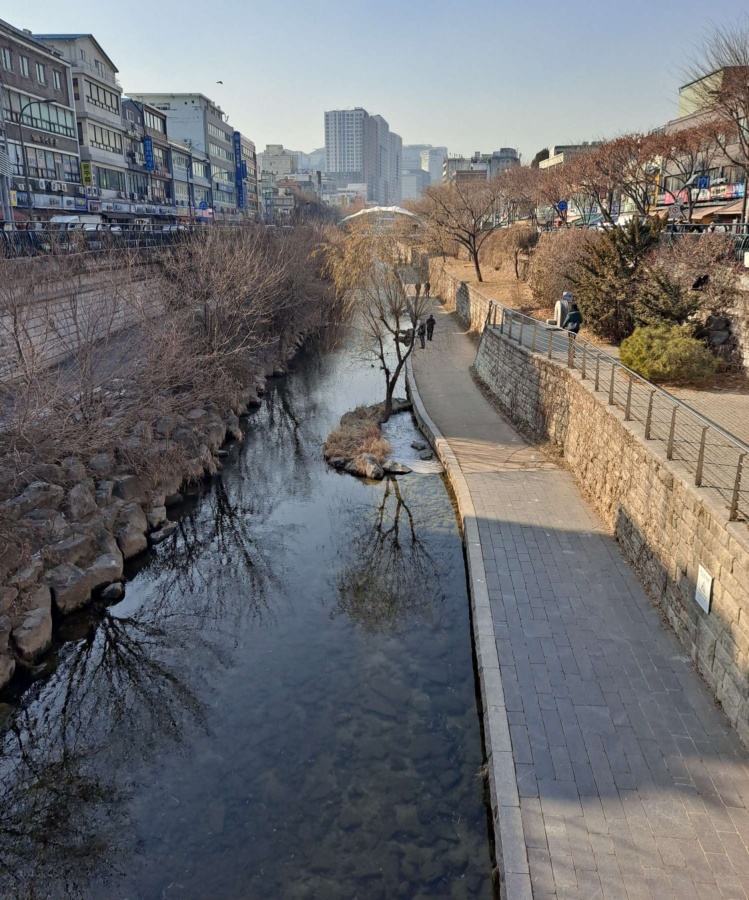 청계천 모습