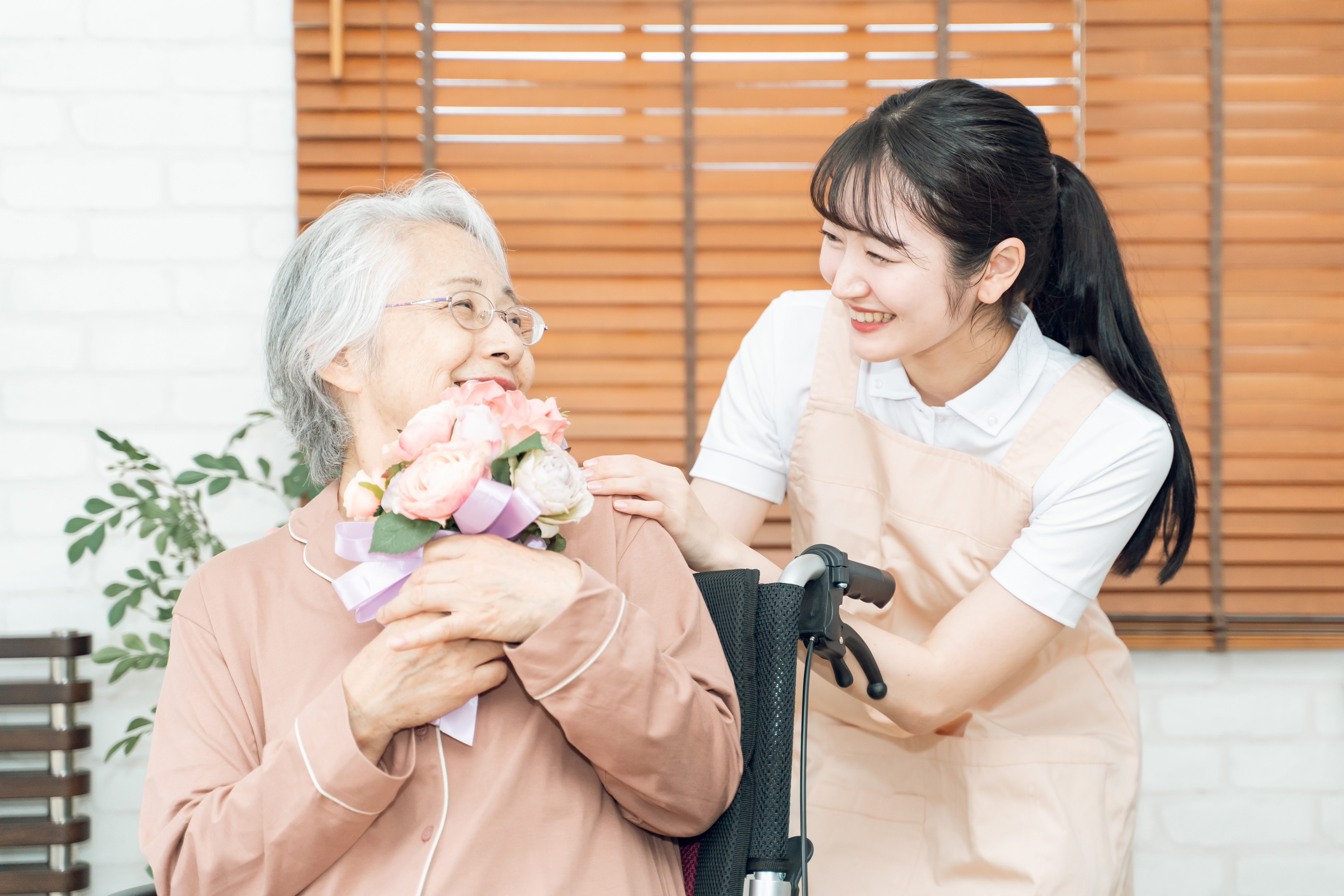 요양보호사 자격증 취득 요건 &amp;#124; 요양보호사 급여 &amp;#124; 기출문제 &amp;#124; 시험 일정 접수