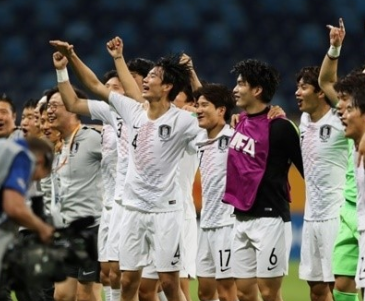 한국 축구 전술의 변천사: 4백&amp;#44; 3백&amp;#44; 빌드업 관련 모습 5