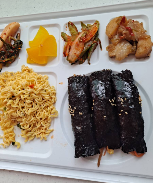 점보도시락 식판 세팅