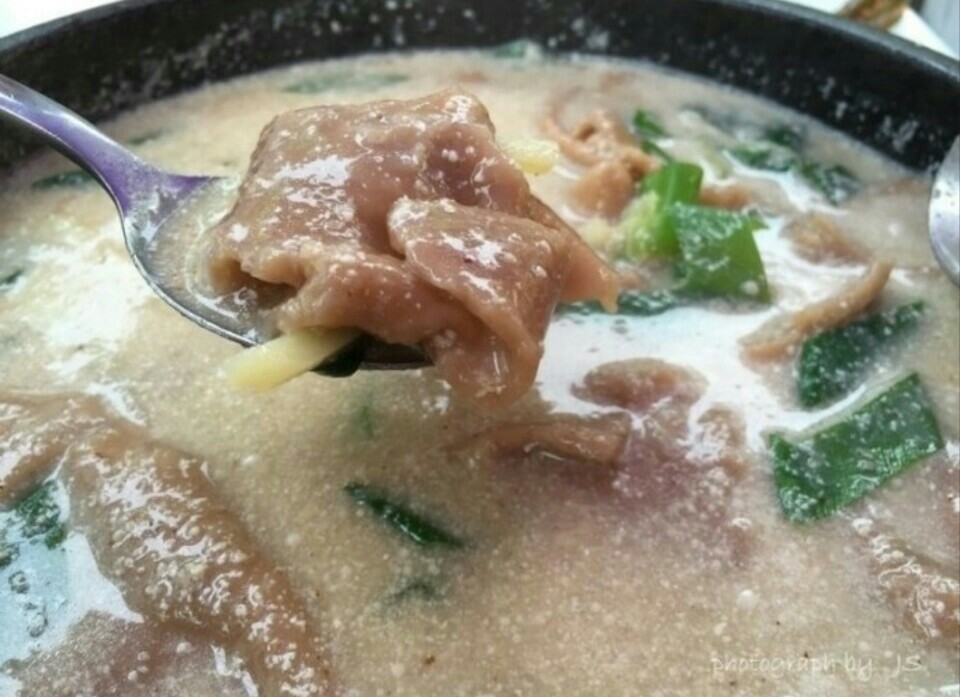 생생정보통 맛집오늘방송 도토리 밥상 할머니 묵집 이미지