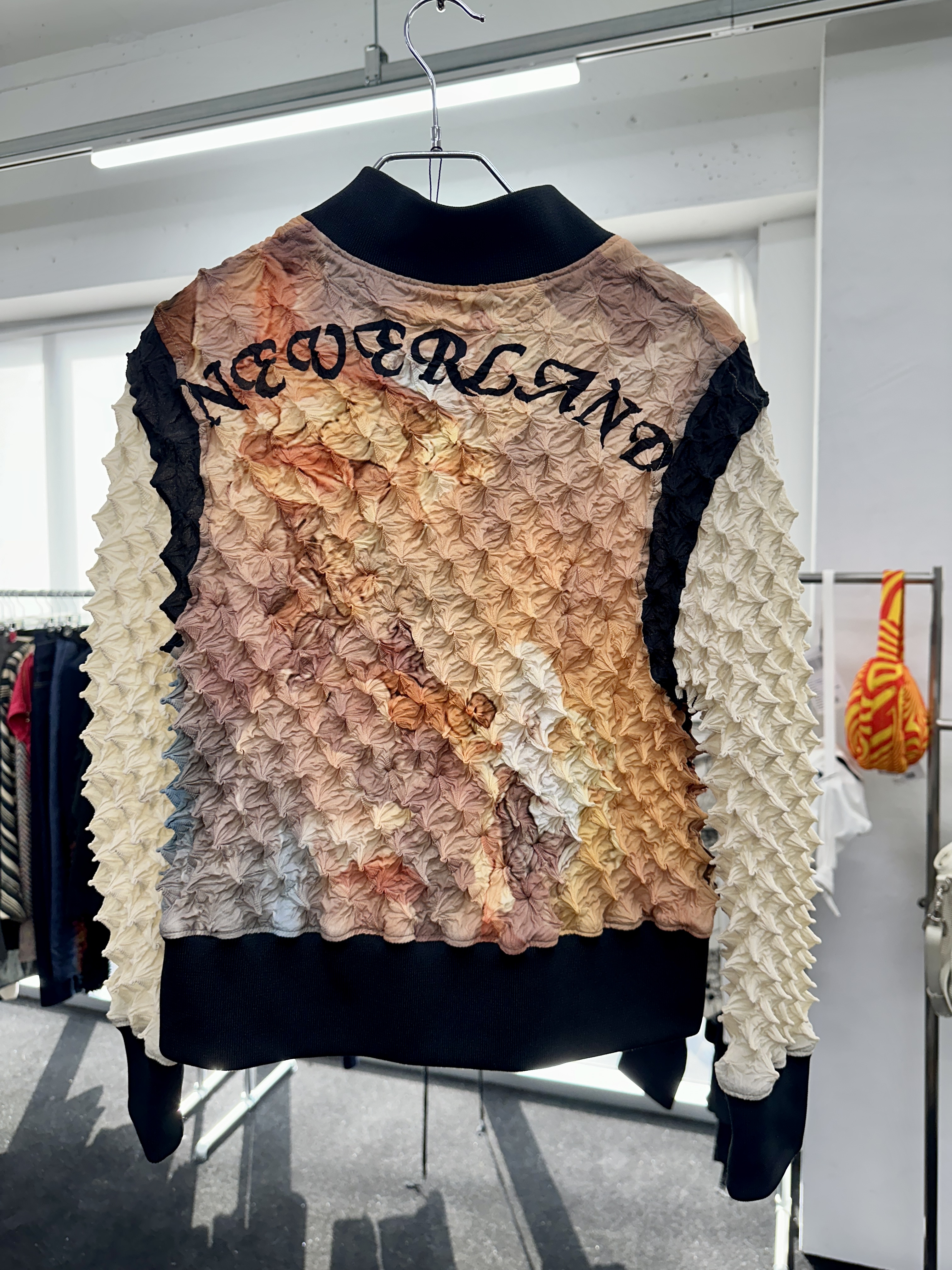 크림 하이엔드 빈티지