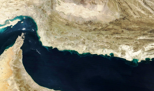 이란 호르무즈 통제 재개 선언