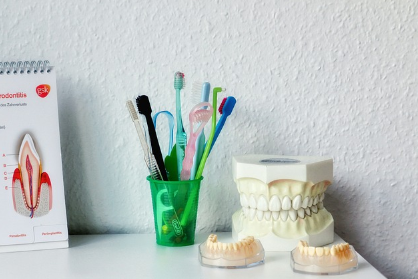 임플란트 시술의 장단점