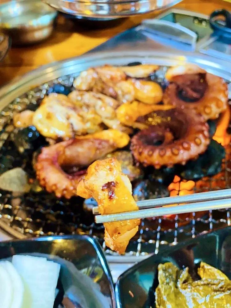 강촌에서 맛보는 이런 조합 봤나 춘천을 홀린 맥반석 숯불 문어 닭갈비 맛집 추천 생방송투데이 리얼맛집 오늘방송 소문의 맛집